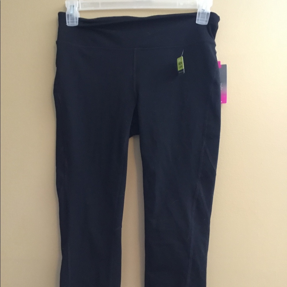 NWT workout Capri